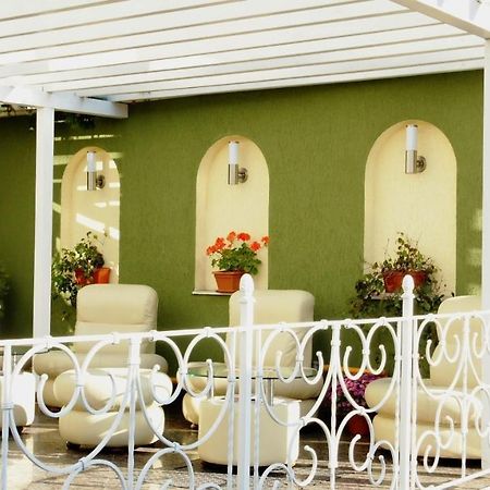 Hotel Regat Piteşti Exteriör bild